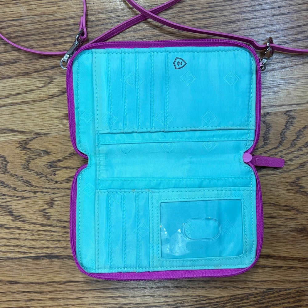 Vera Bradley RFID All in One Crossbody Bag - Picture 4 of 6